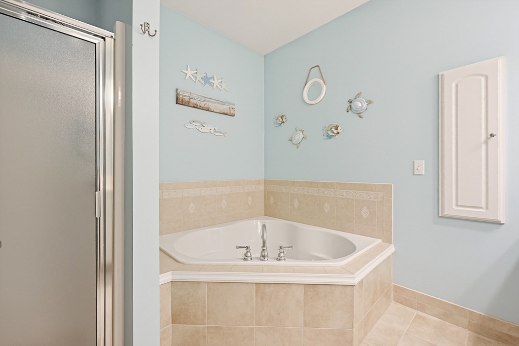 20 Cedarview Cir #20, Milford, MA Photo #16