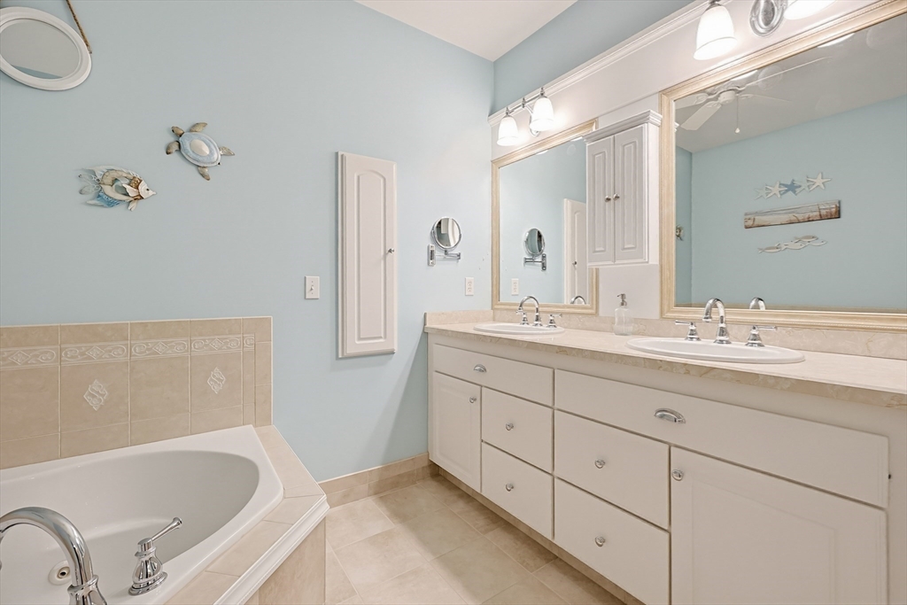 20 Cedarview Cir #20, Milford, MA Photo #15