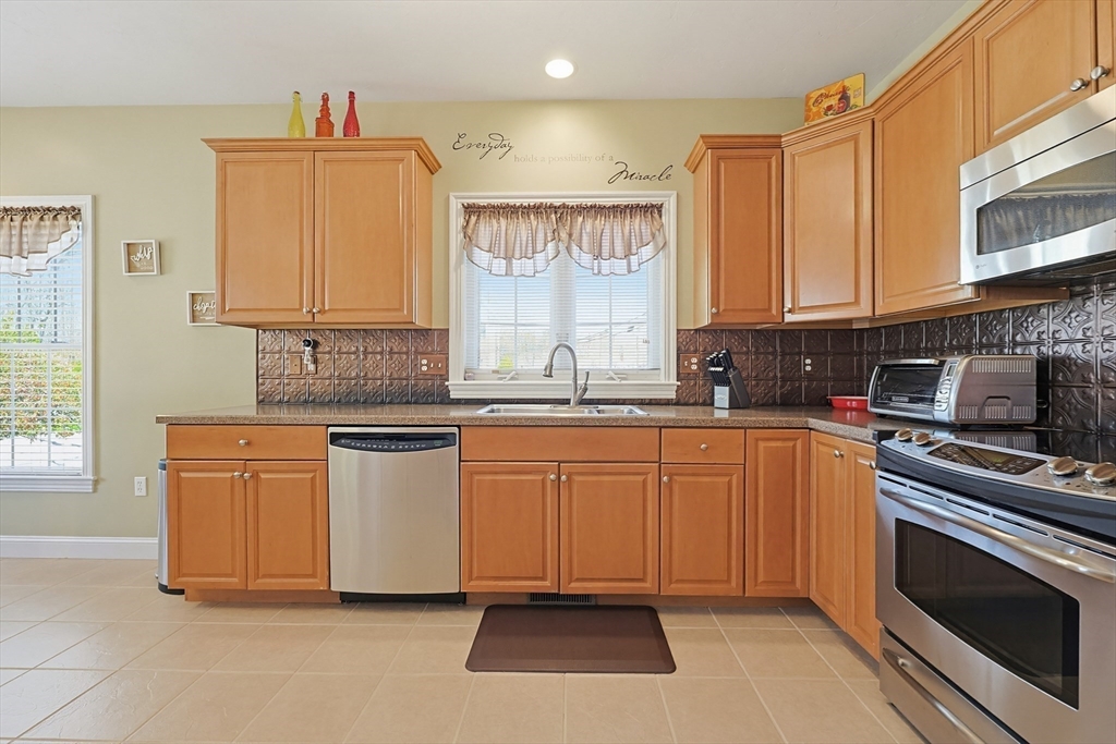20 Cedarview Cir #20, Milford, MA Photo #4