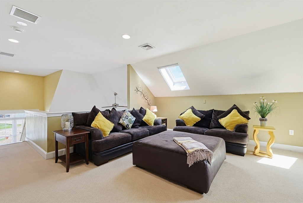 20 Cedarview Cir #20, Milford, MA Photo #18