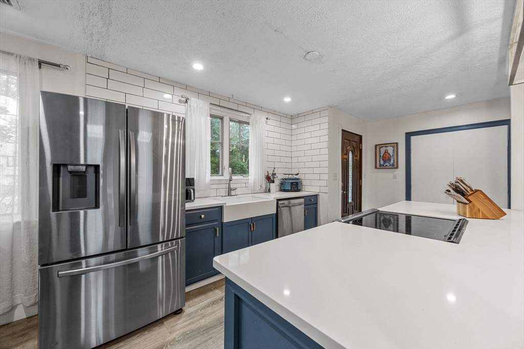 17 Kensington Dr