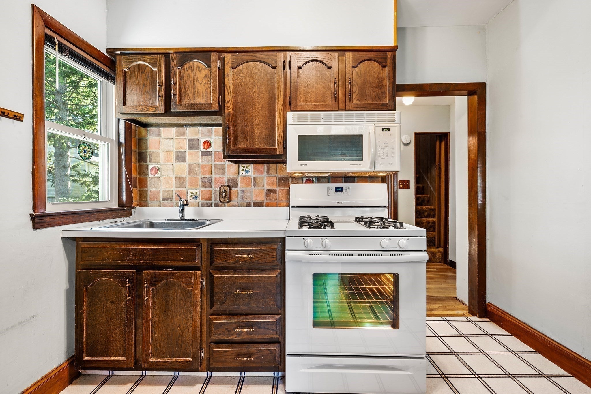 10 Joyce Kilmer Rd, Boston, MA, 10 Joyce Kilmer Rd, Boston, MA Photo #6