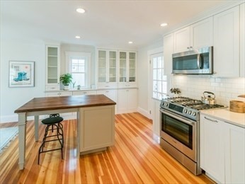 17 Warwick Rd, Watertown, MA Photo #3
