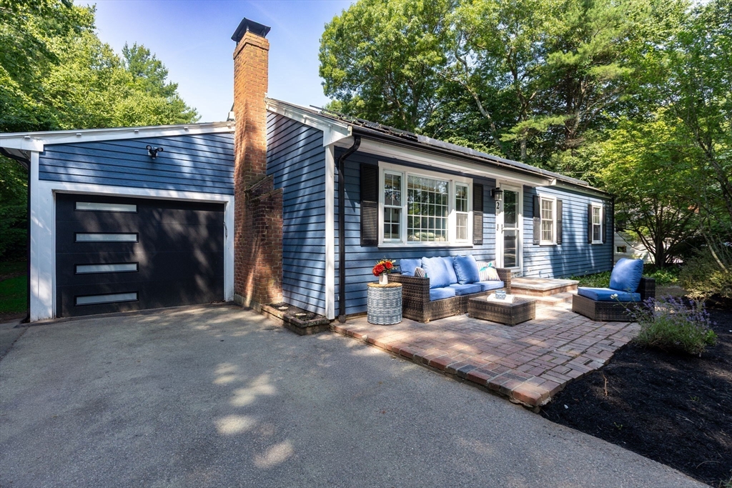 12 Randall St