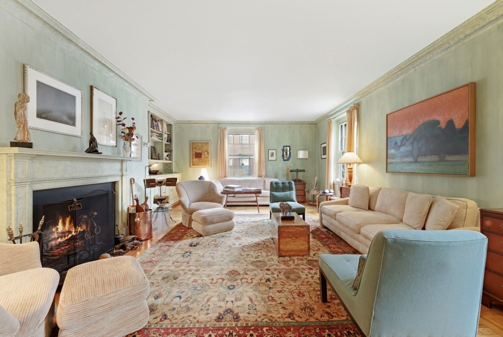 276 Marlborough Street 1