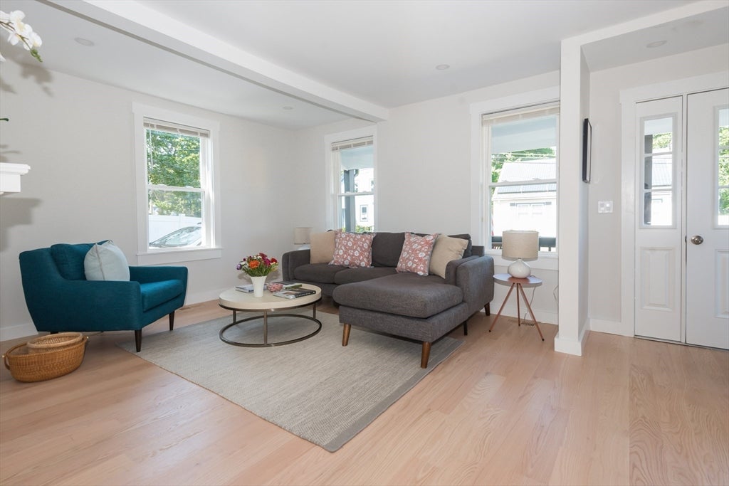 12 Norton St, Boston, MA, 12 Norton St, Boston, MA Photo #3
