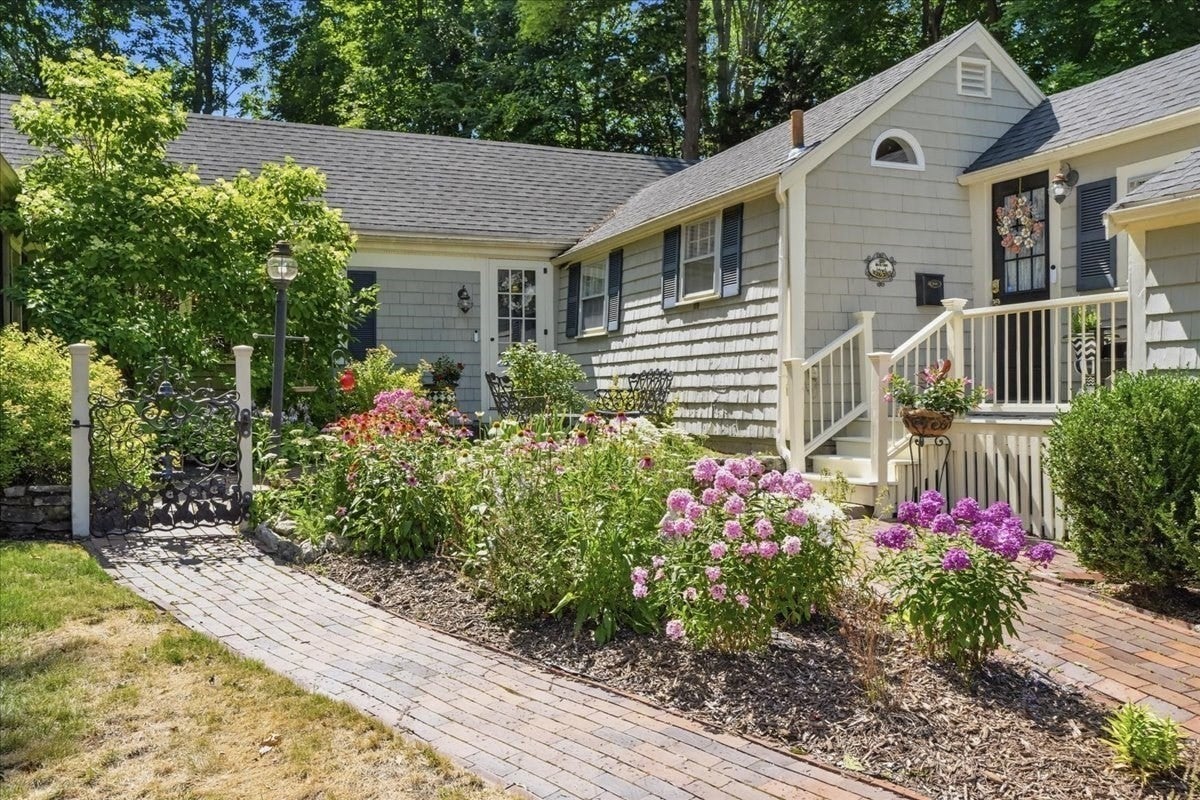 485 Main St, Hingham MA 02043