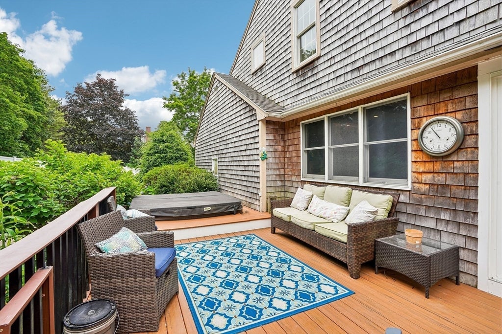 2 Berkley Cir