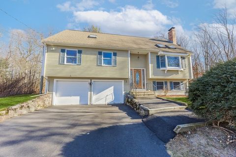 5 Arthur Collins Cir North Attleboro MA 02760