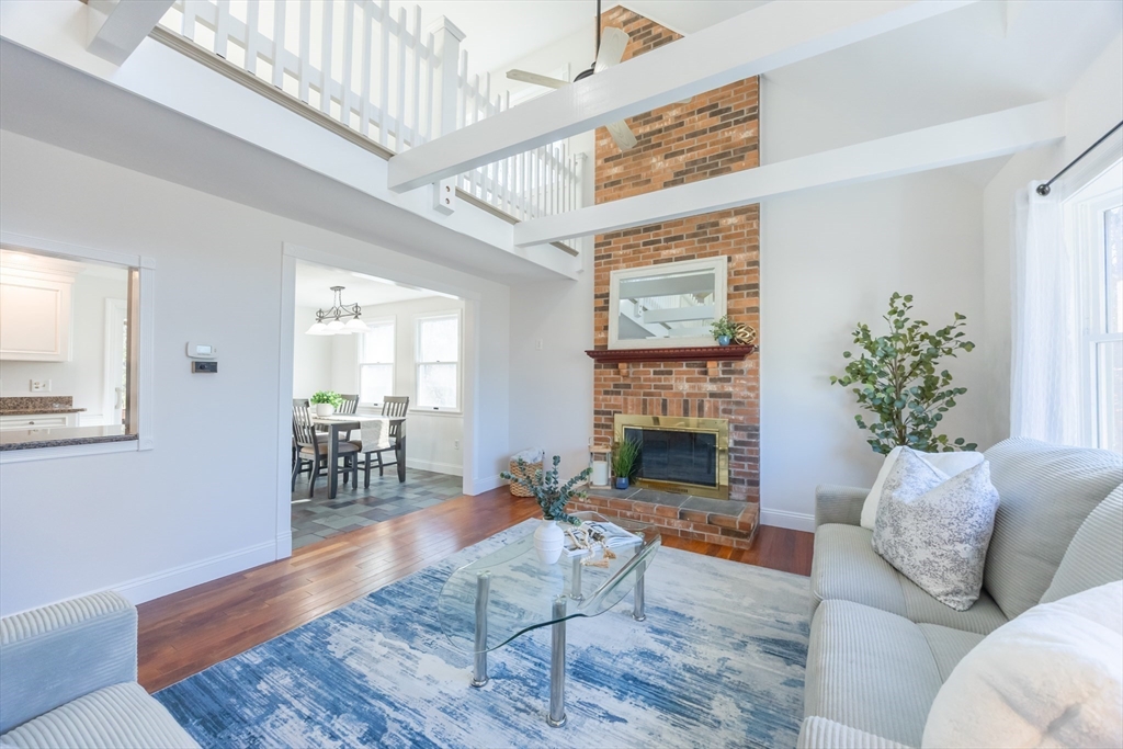 5 Arthur Collins Cir