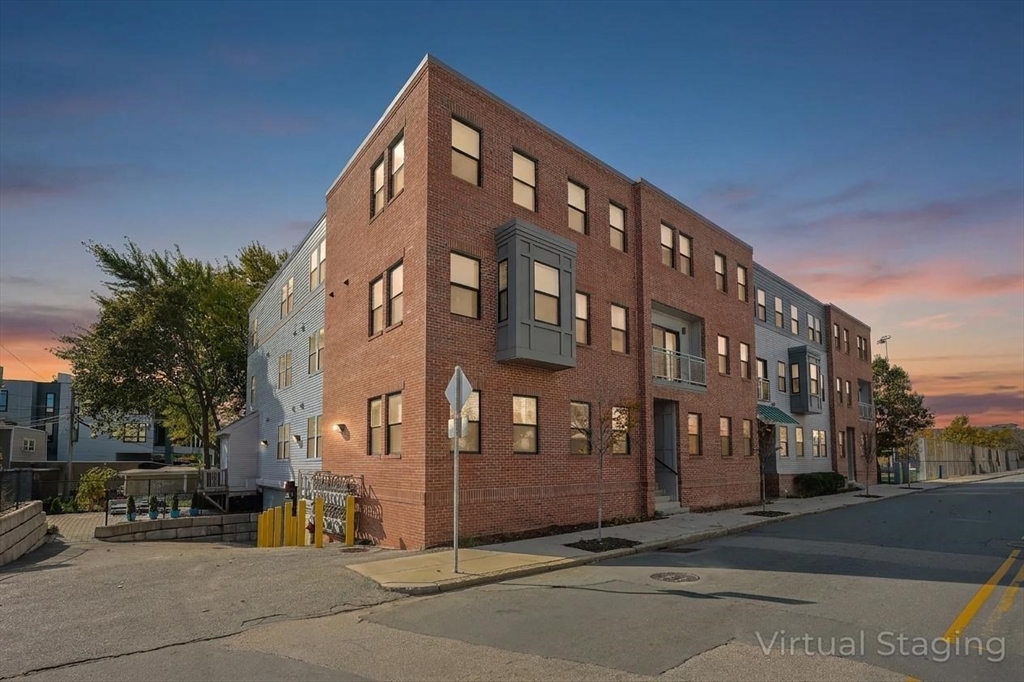 16 Boardman Street 303