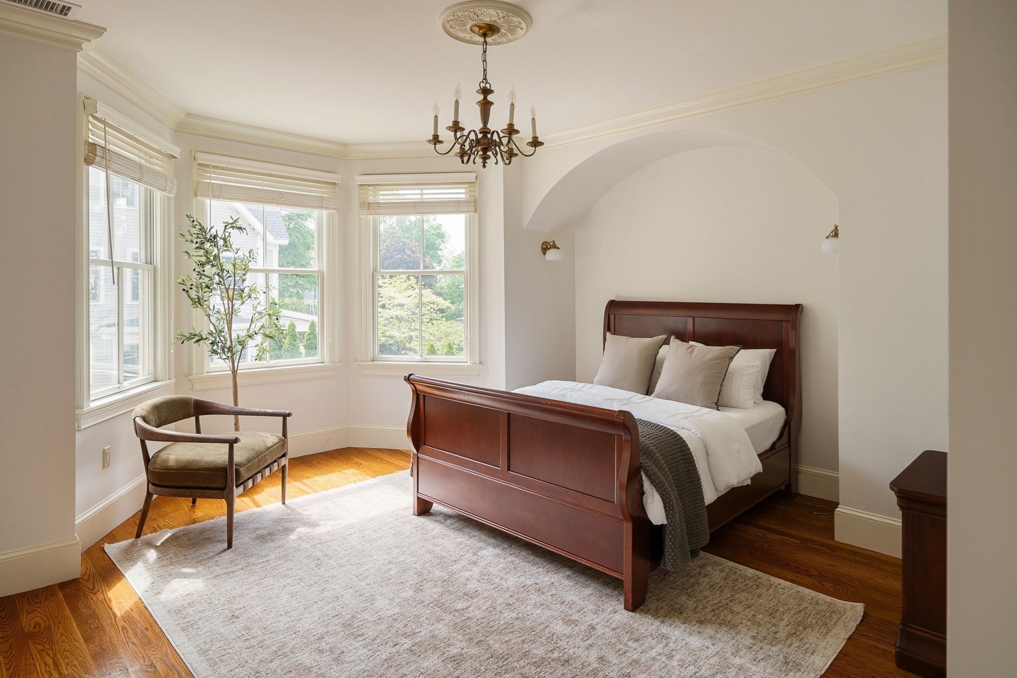 14 Winthrop St, Newton, MA Photo #17