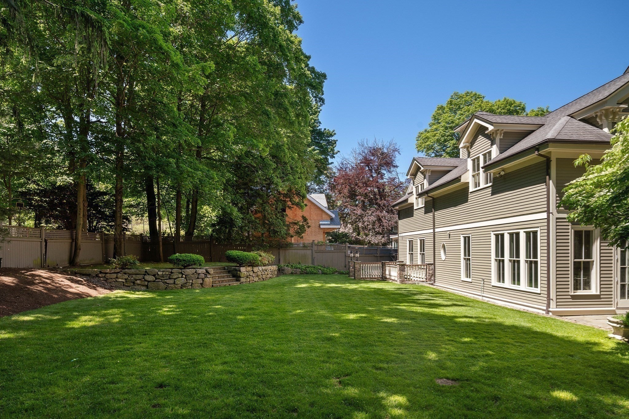 14 Winthrop St, Newton, MA Photo #29