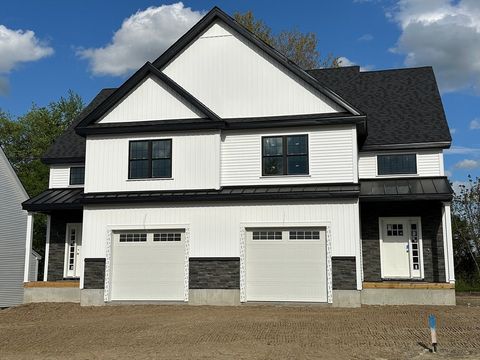Photo of 13 Leo's Way #13, Sterling, MA 01564 (MLS # 73527022)