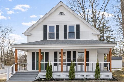 328 Oxford St N Auburn MA 01501