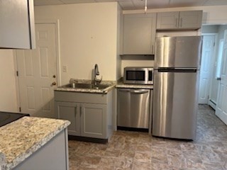 261 Pulaski Blvd 2-R