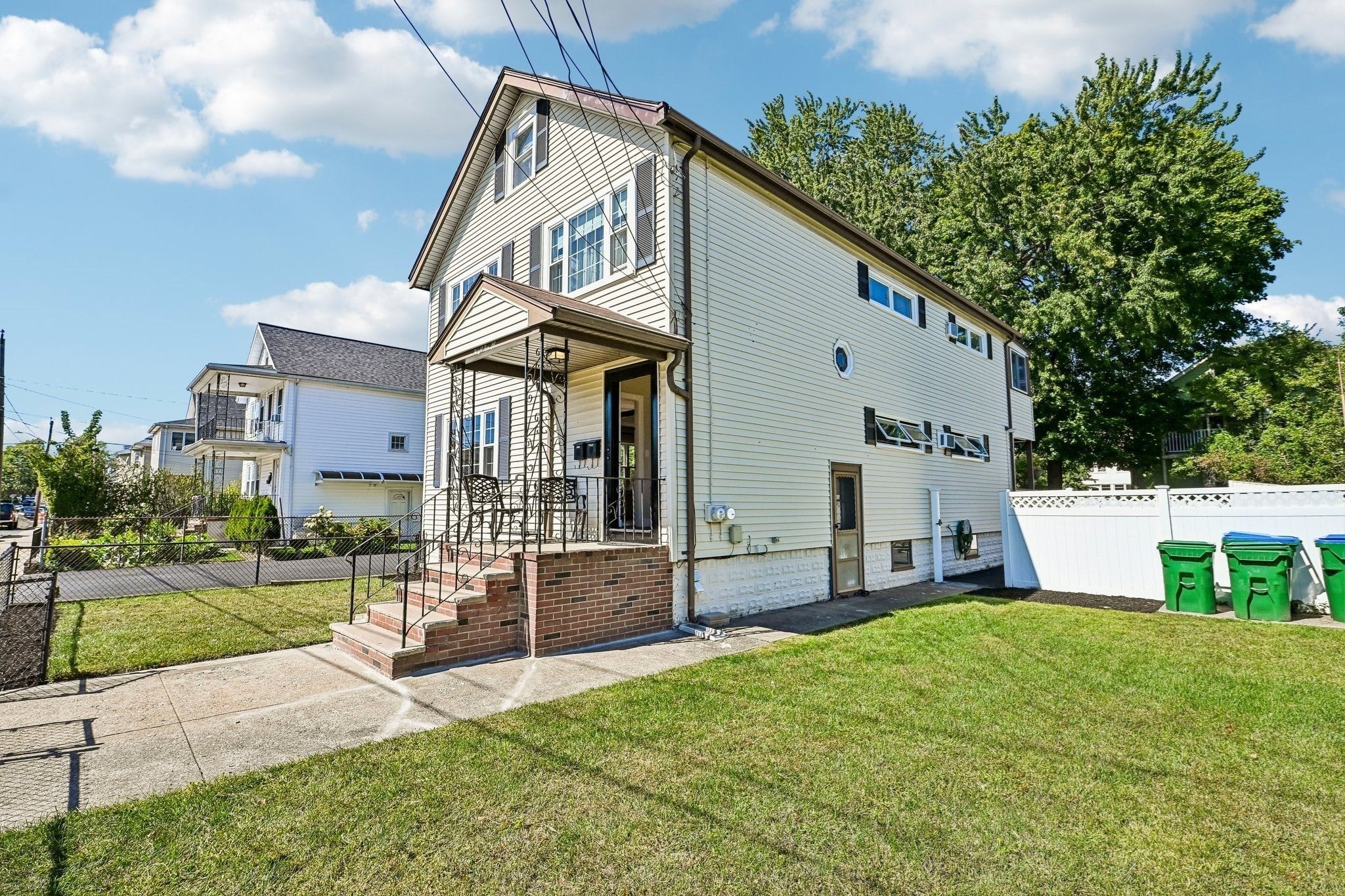 86 Wright Ave