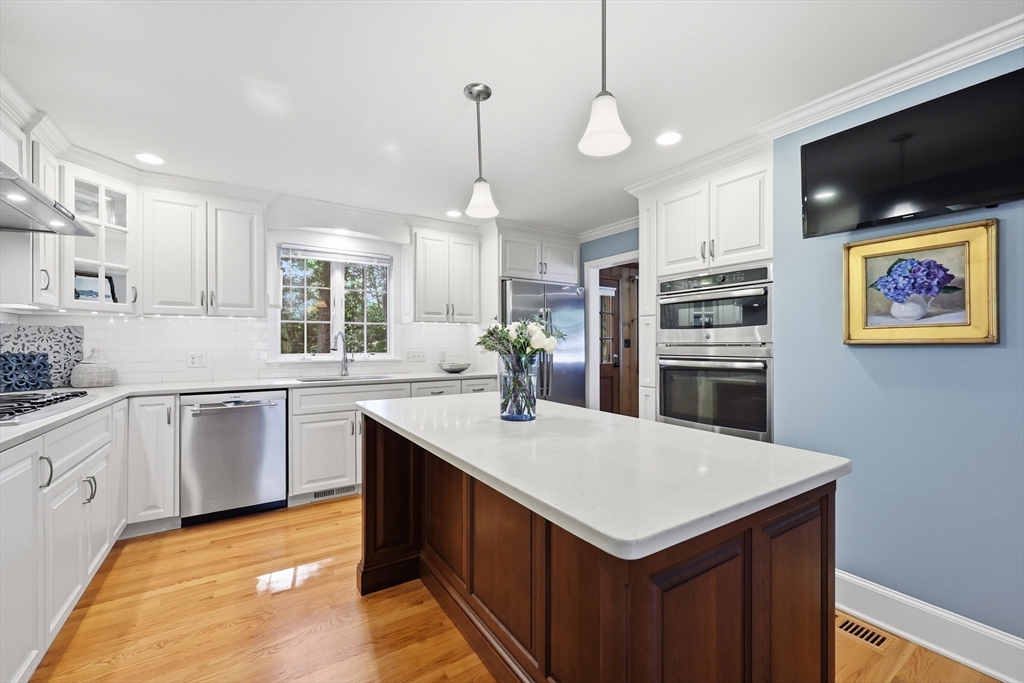 73 Duxbury Lane