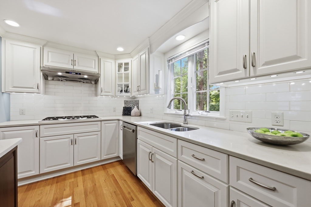 73 Duxbury Lane