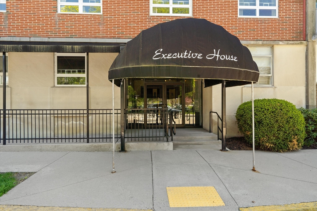 80 Salisbury St 101