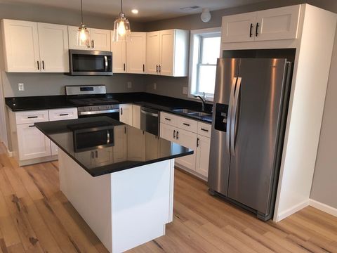 23 Brookfield 2 Lawrence MA 01843