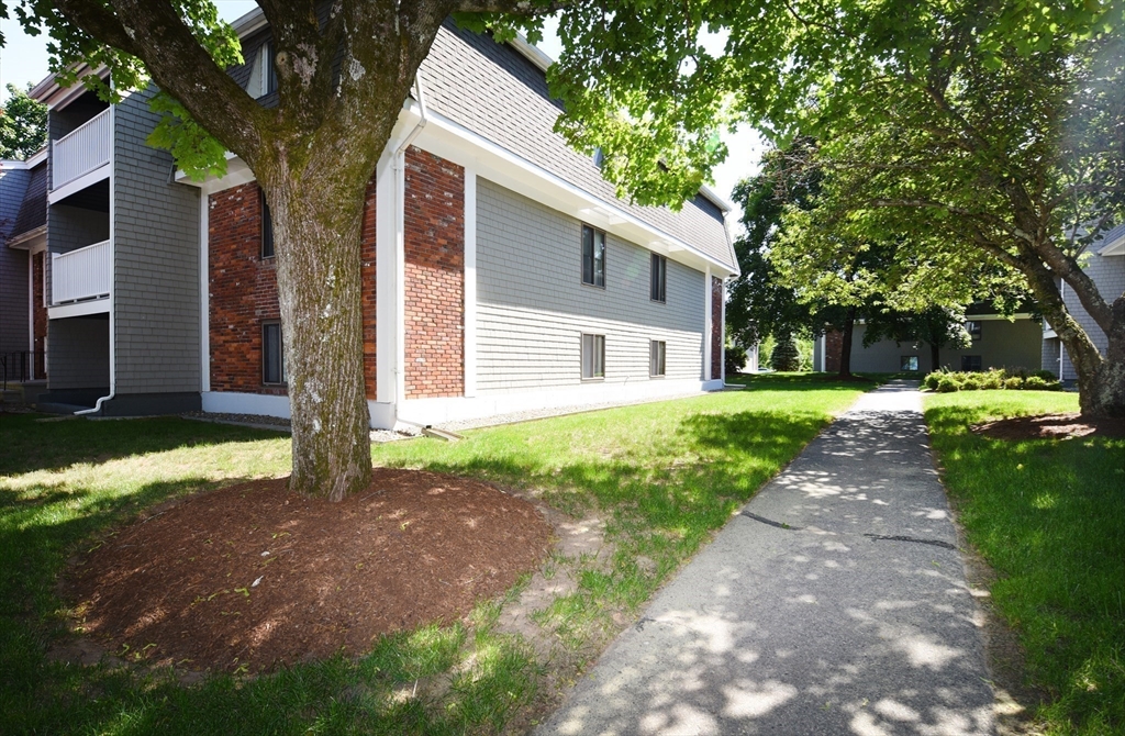 220 Bedford St F4
