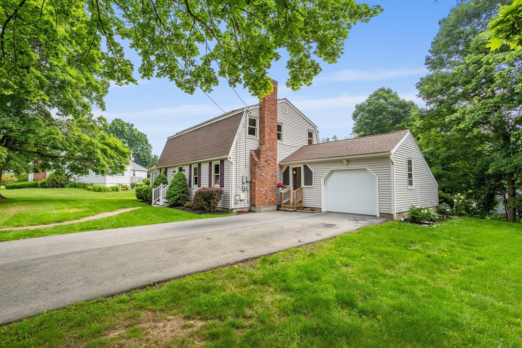 52 Diana Dr