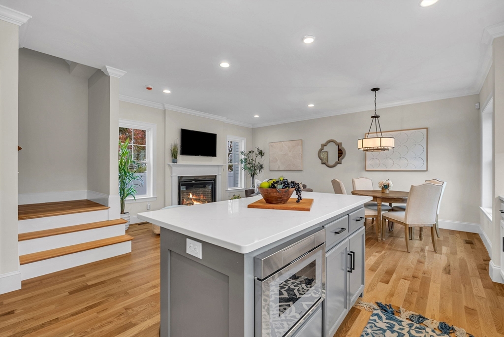 Needham, Massachusetts 02492, United States, 4 Bedrooms Bedrooms, ,5 BathroomsBathrooms,Residential,Active,238965