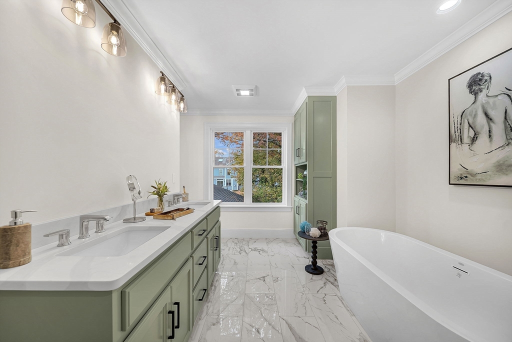 Needham, Massachusetts 02492, United States, 4 Bedrooms Bedrooms, ,5 BathroomsBathrooms,Residential,Active,238965