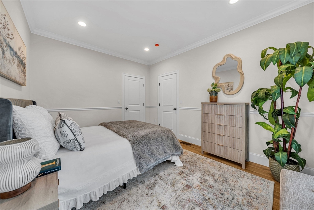 Needham, Massachusetts 02492, United States, 4 Bedrooms Bedrooms, ,5 BathroomsBathrooms,Residential,Active,238965