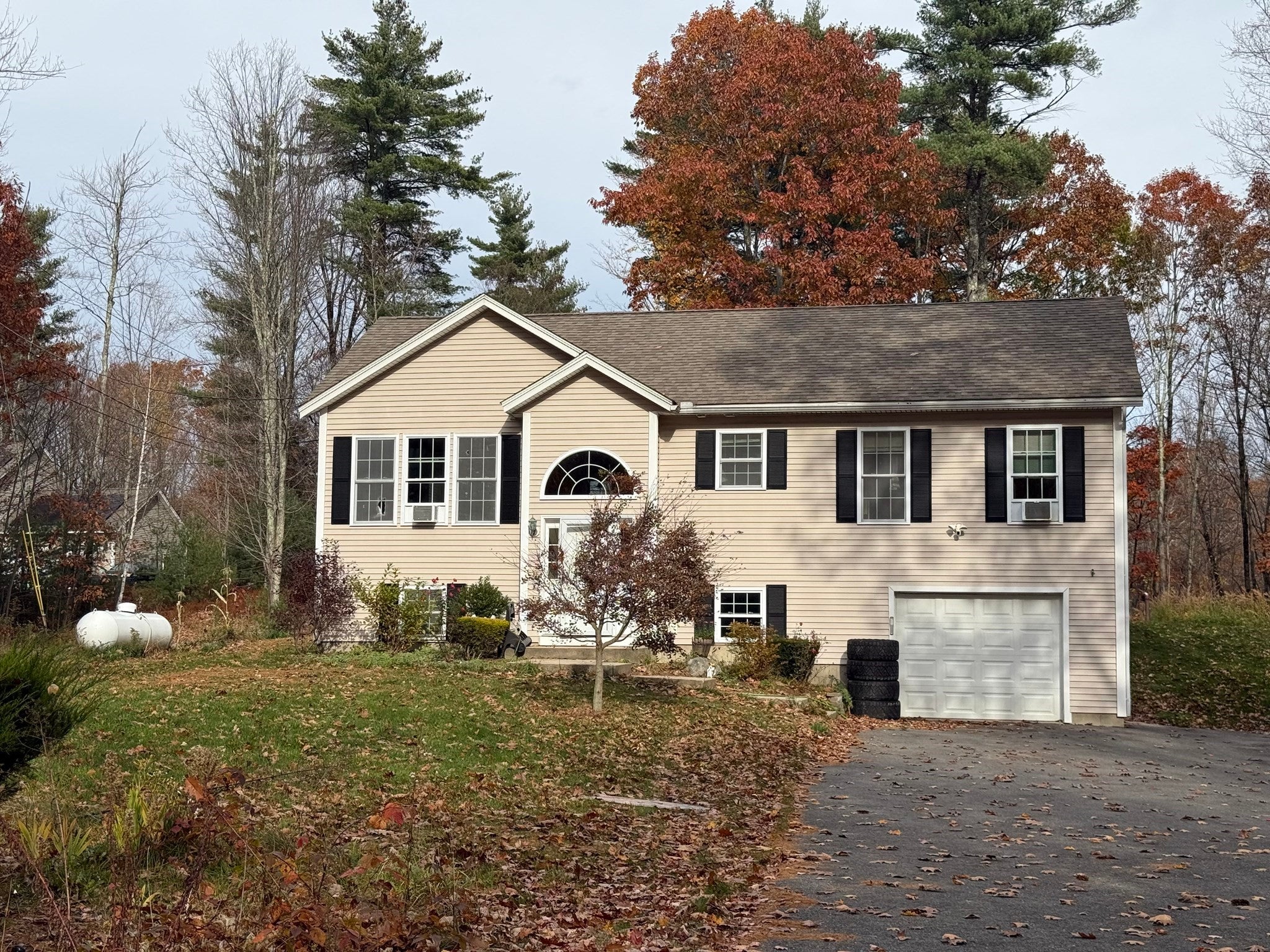 Click for 1375 Green ST, Gardner, MA slideshow Click for 1375 Green ST, Gardner, MA slideshow