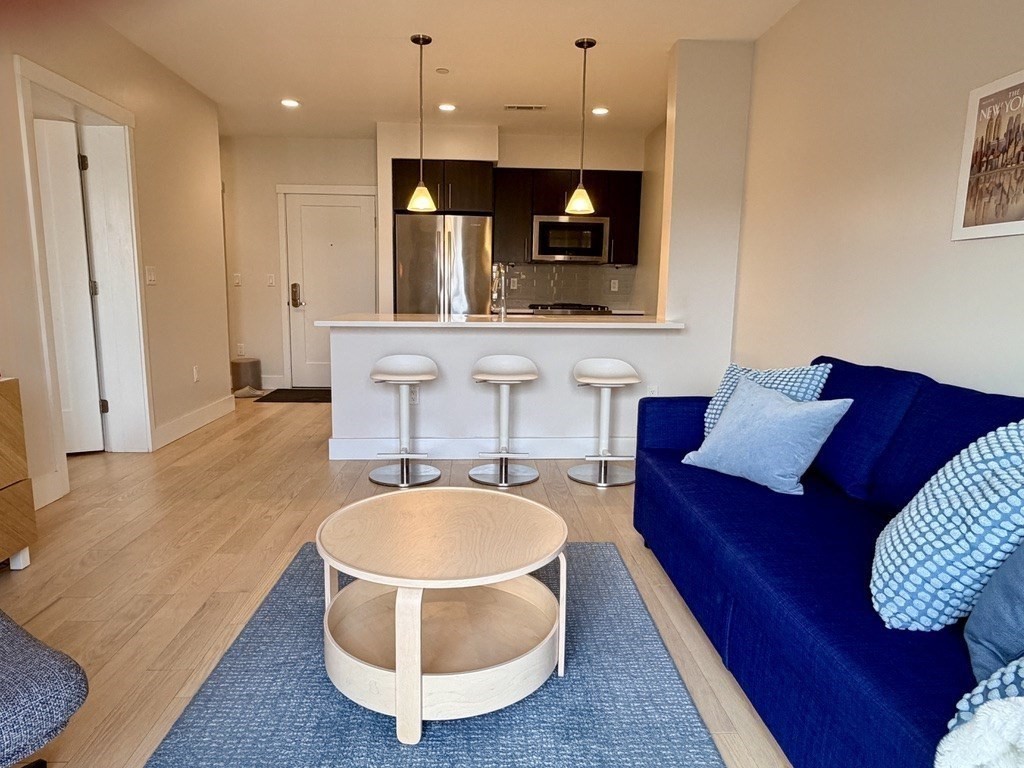 1975 Massachusetts Avenue 302