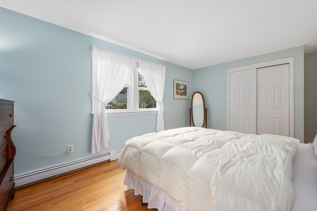 Barnstable, Massachusetts 02632, United States, 2 Bedrooms Bedrooms, ,3 BathroomsBathrooms,Residential,Active,96124