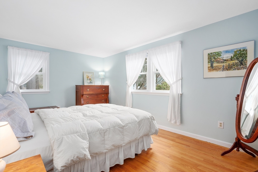 Barnstable, Massachusetts 02632, United States, 2 Bedrooms Bedrooms, ,3 BathroomsBathrooms,Residential,Active,96124