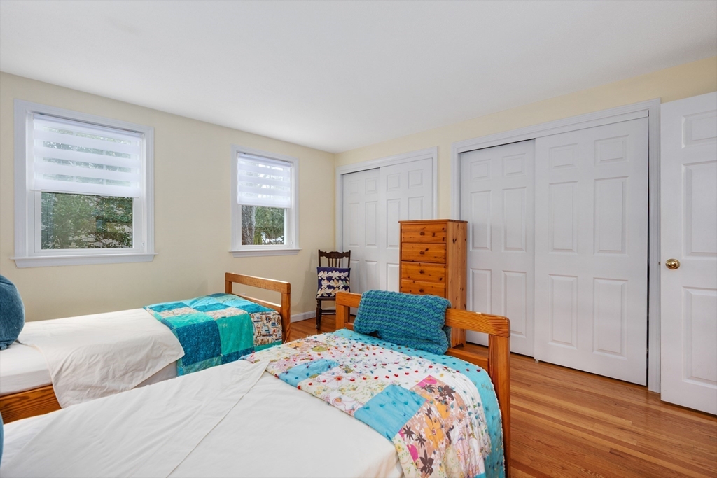 Barnstable, Massachusetts 02632, United States, 2 Bedrooms Bedrooms, ,3 BathroomsBathrooms,Residential,Active,96124