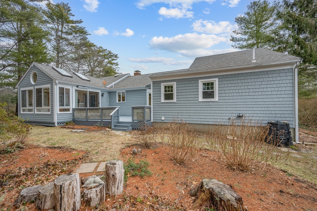 Barnstable, Massachusetts 02632, United States, 2 Bedrooms Bedrooms, ,3 BathroomsBathrooms,Residential,Active,96124