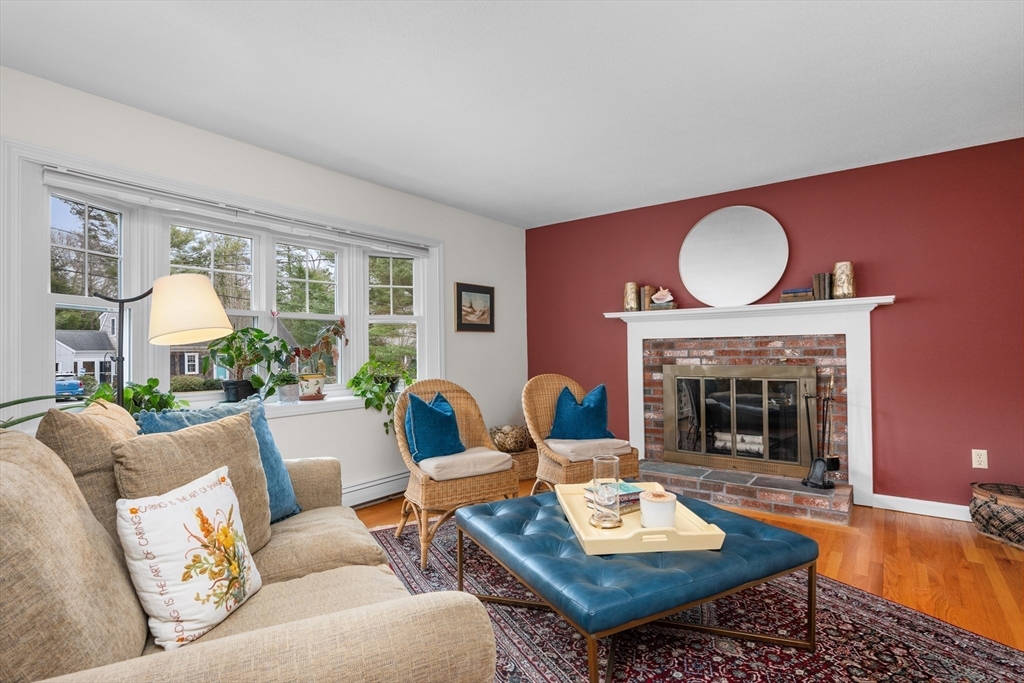 Barnstable, Massachusetts 02632, United States, 2 Bedrooms Bedrooms, ,3 BathroomsBathrooms,Residential,Active,96124