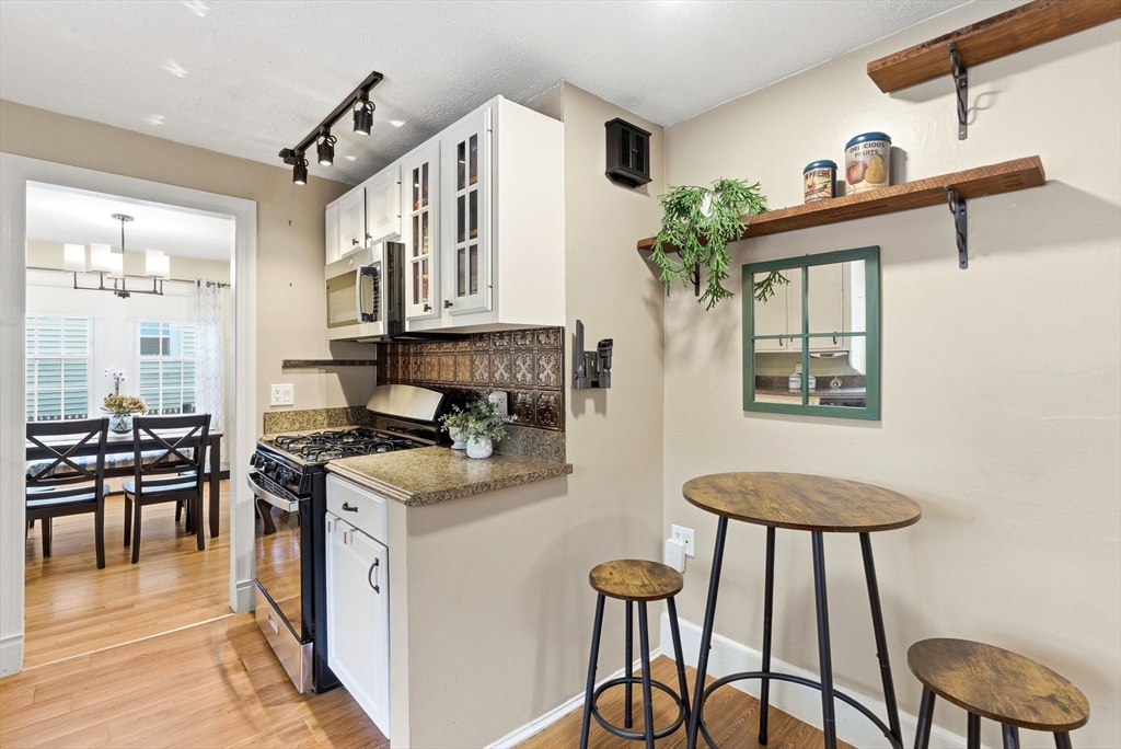 36 Fairview Rd, Stoneham, MA Photo #11