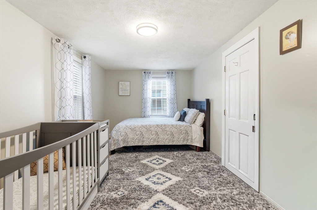 36 Fairview Rd, Stoneham, MA Photo #16