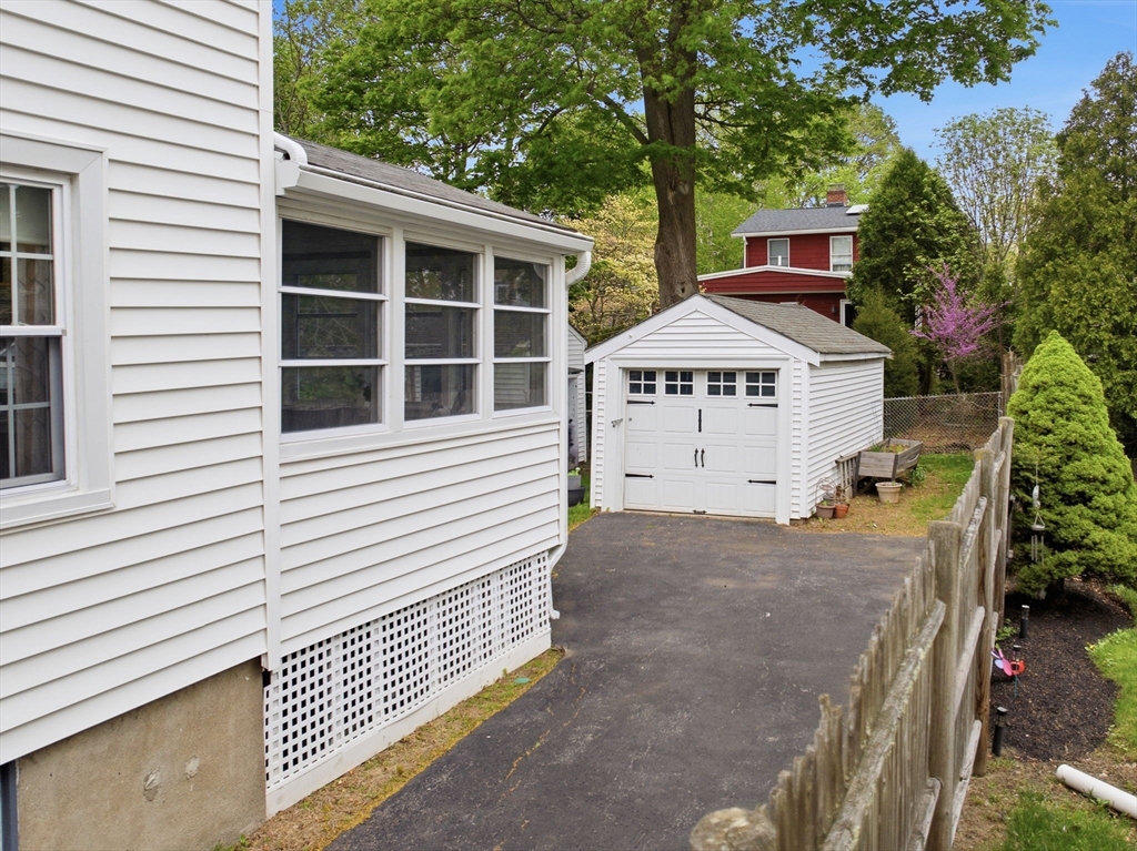 36 Fairview Rd, Stoneham, MA Photo #21