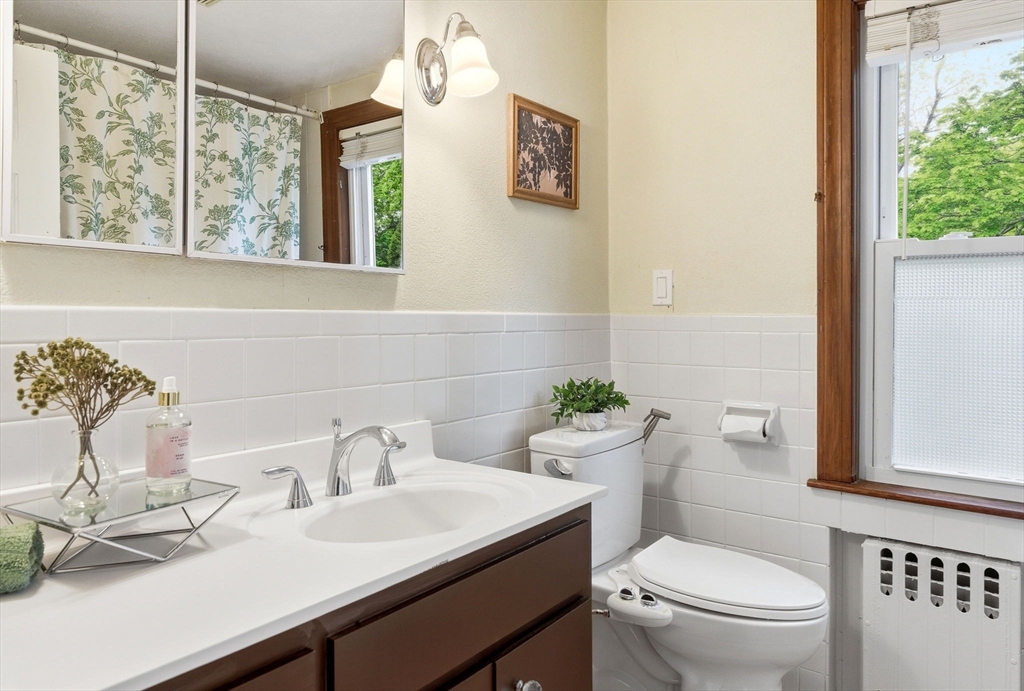 36 Fairview Rd, Stoneham, MA Photo #14