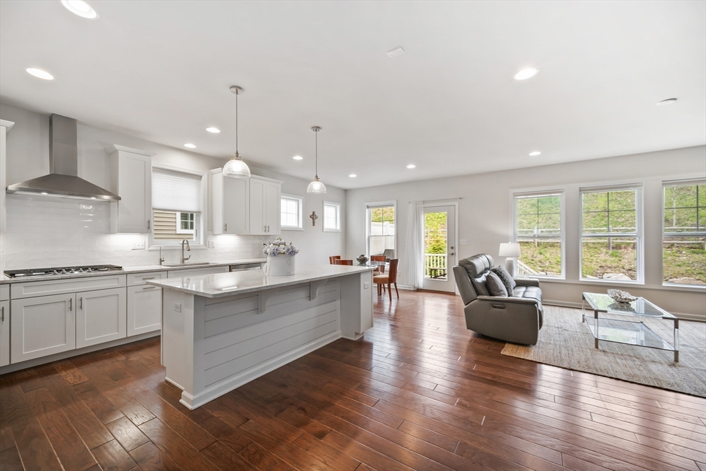107 White Pond Way #107, Sudbury, MA Photo #6