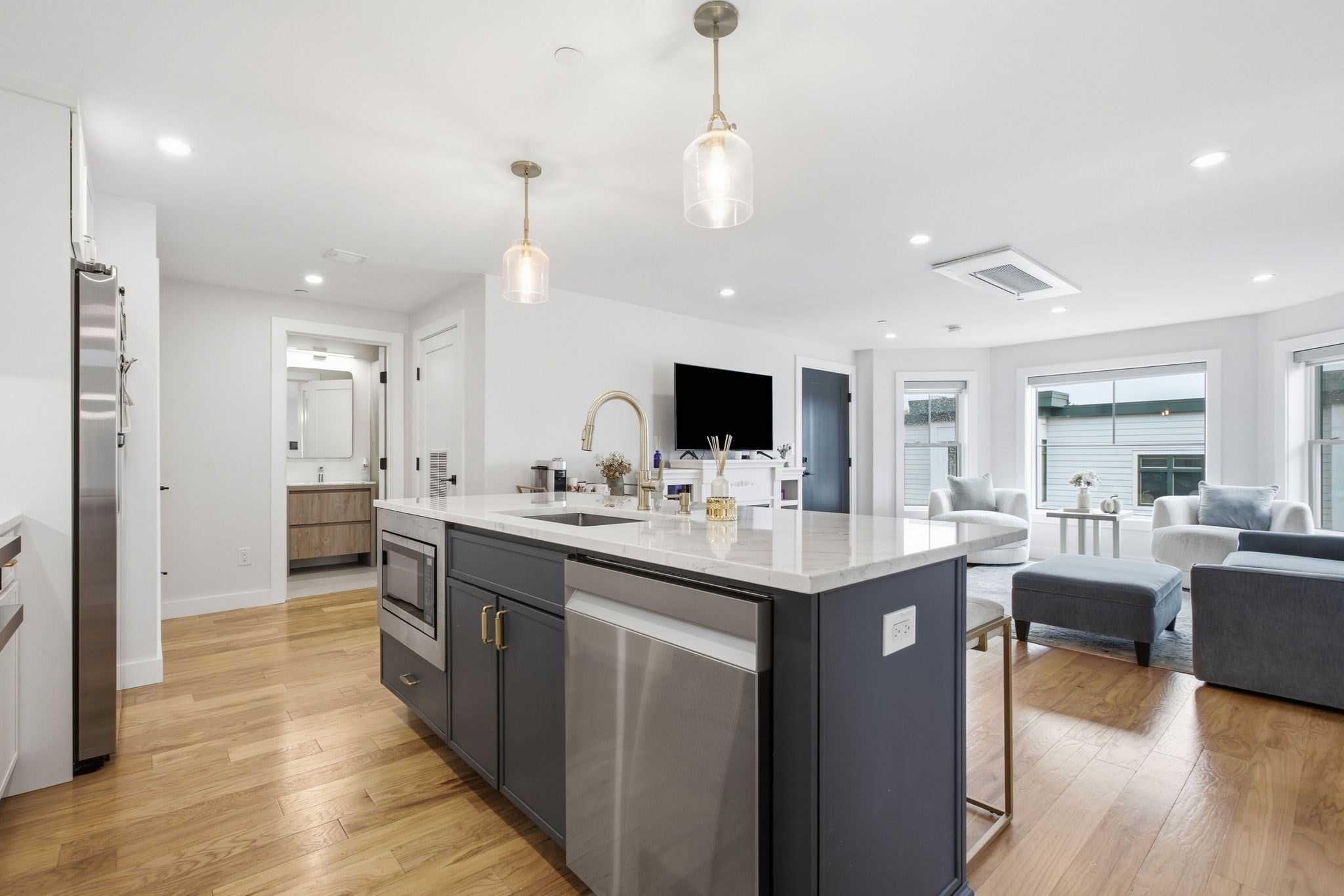 655 Saratoga Street #4, Boston, MA, 655 Saratoga Street #4, Boston, MA Photo #3