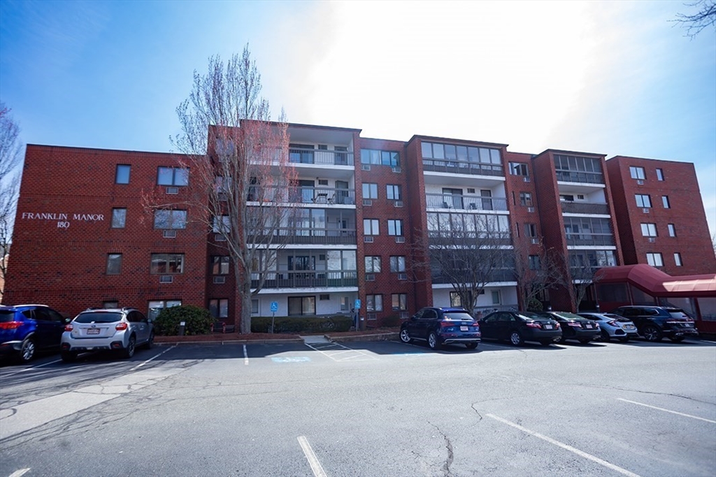 180 Green St 511