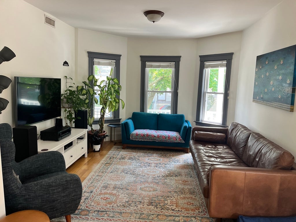 87 Bristol Rd #1, Medford, MA Photo #3
