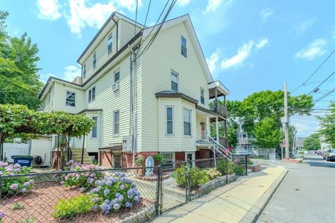 Photo of 29 Hanson St #1, Somerville, MA 02143 (MLS # 73515577)