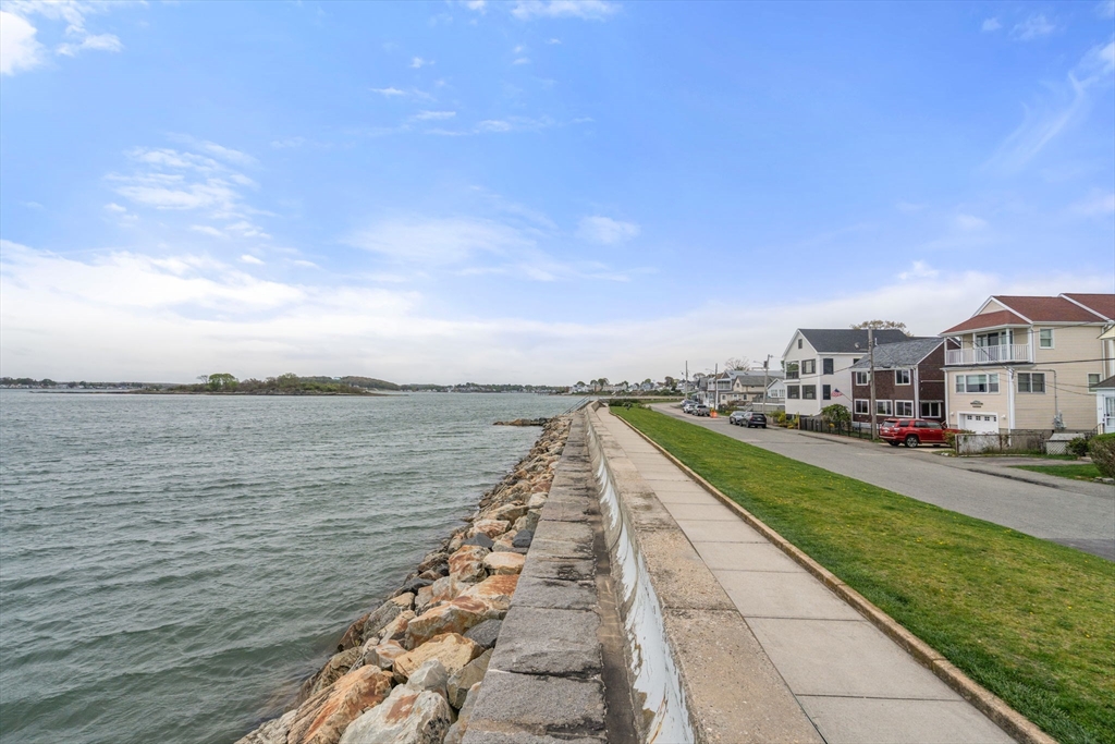 61 Edgewater Dr, Quincy, MA Photo #24