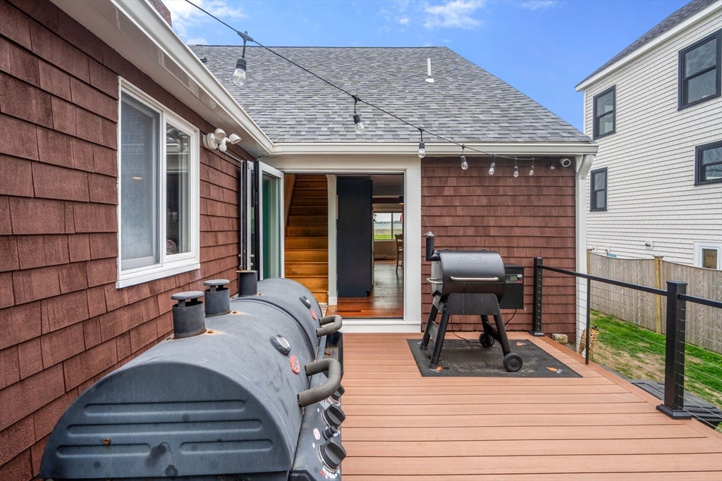 61 Edgewater Dr, Quincy, MA Photo #22