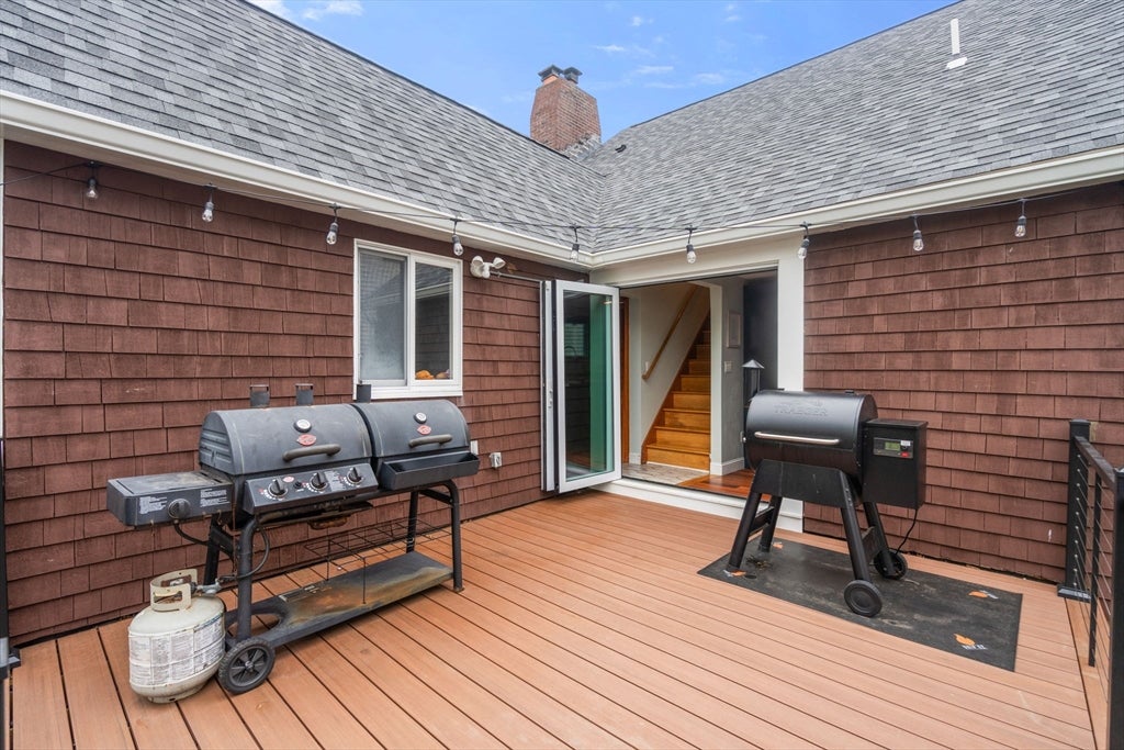 61 Edgewater Dr, Quincy, MA Photo #21
