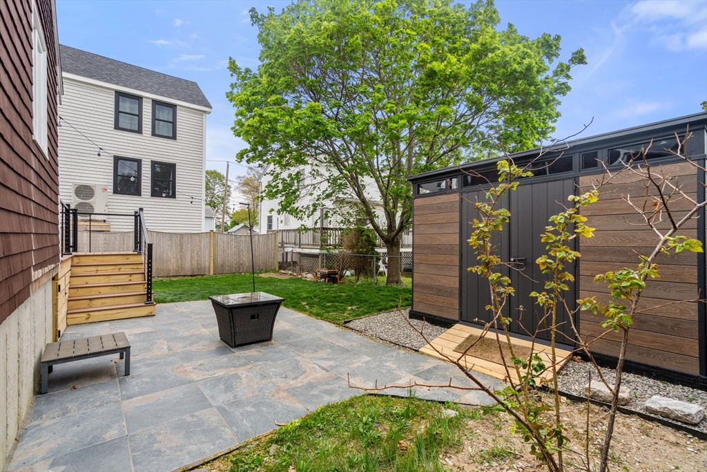 61 Edgewater Dr, Quincy, MA Photo #23